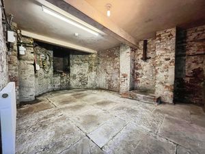 Photo 11- click for photo gallery